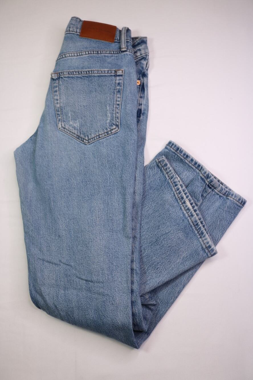 Lucky Brand Boyfriend Mid Rise Flare Distressed Jeans Medium Wash Sz 2 / 28